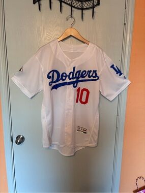 Majestic White Authentic Collection MLB FlexBase Jersey Label